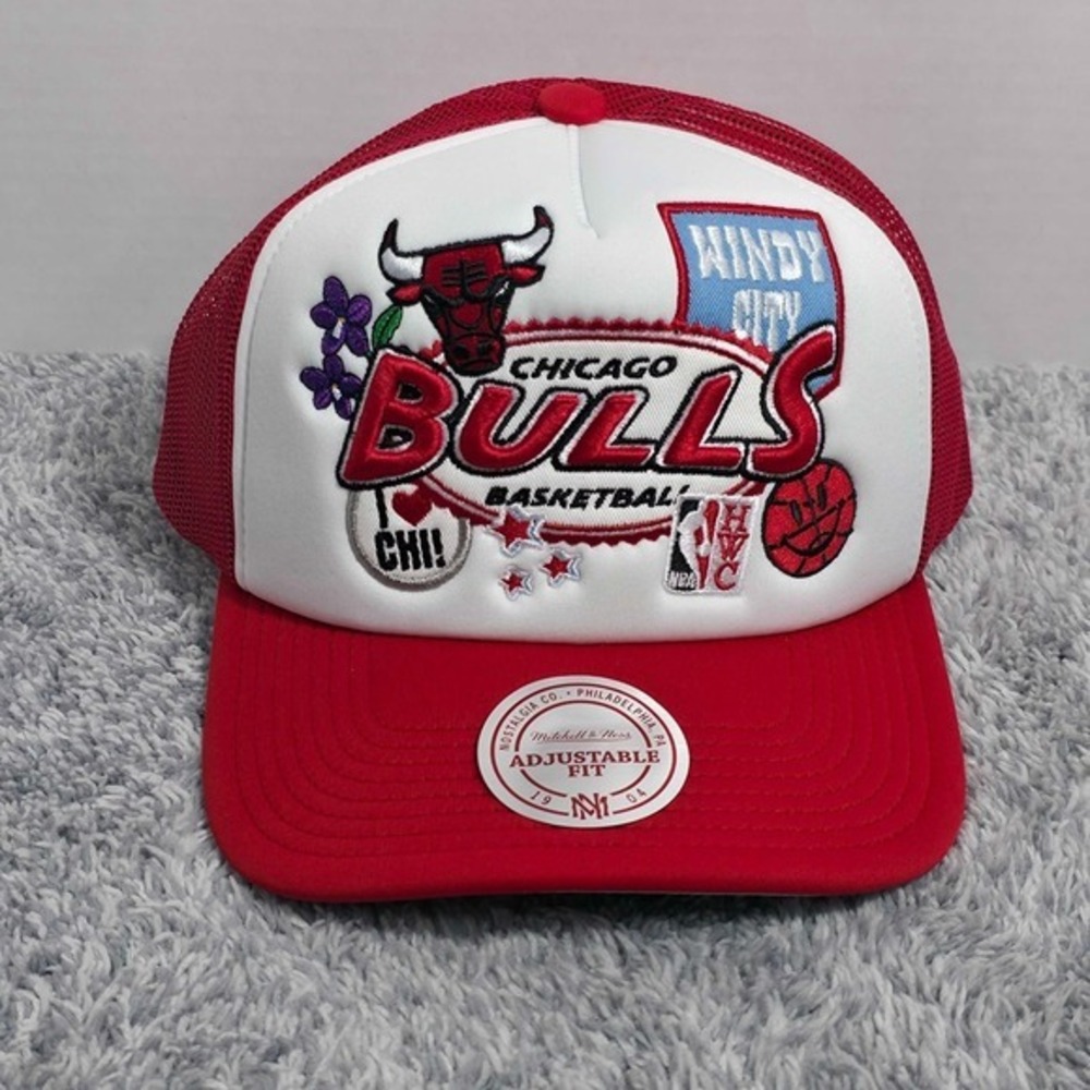 Mitchell & Ness Chicago Bulls NBA Windy City Trucker Snapback Hat Cap Red NWT